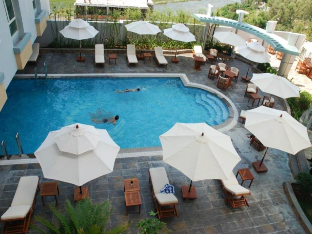 Kaya Hotel Tuy Hòa Exterior foto